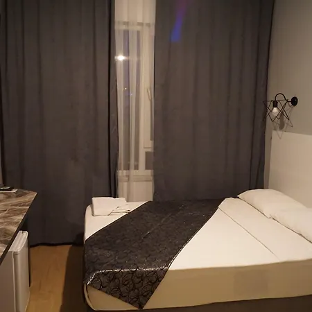 Aslan & Otel